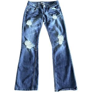 Almost Famous woman’s Womens 9 Juniors  Dark Wash Low Rise Bootcut Blue Jeans